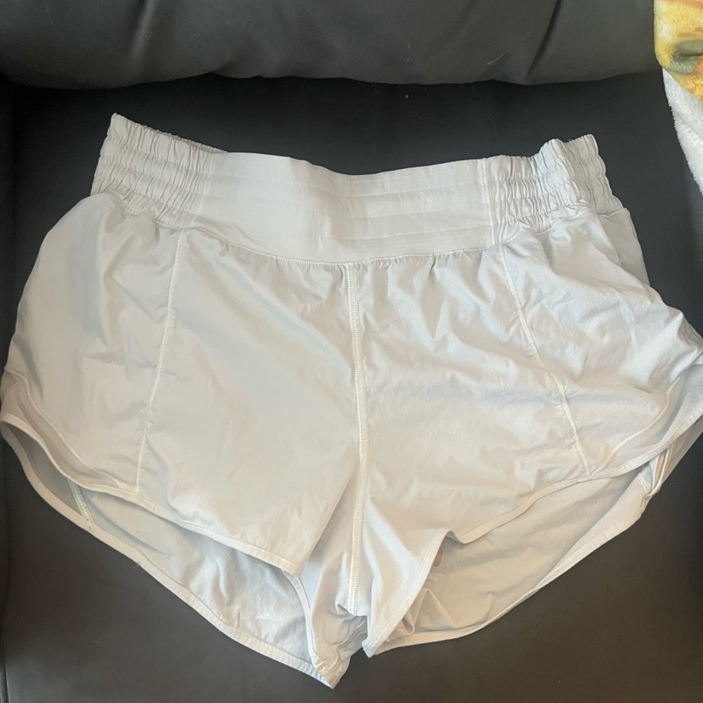 Lululemon white Hottie Hot shorts 2.5 in, size 10, perfect condition!
